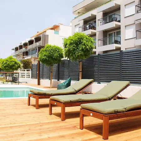 Cozy Seaside With Pool & Terrace