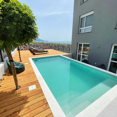 Appartement Cozy Seaside With Pool & Terrace *