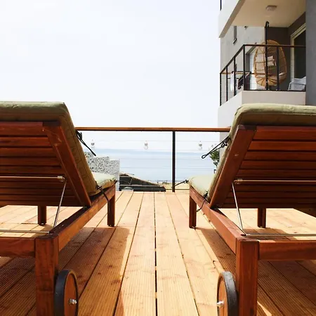 Cozy Seaside With Pool & Terrace *