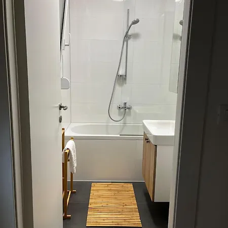 Apartman Cozy Seaside With Pool & Terrace