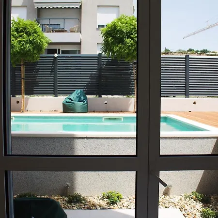 Apartman Cozy Seaside With Private Pool & Terrace Split