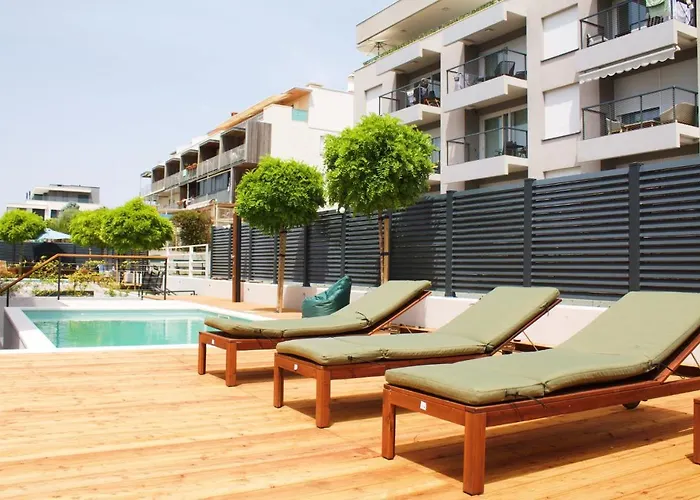 Cozy Seaside With Private Pool & Terrace