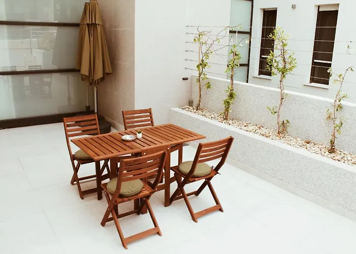 Cozy Seaside With Private Pool & Terrace Split