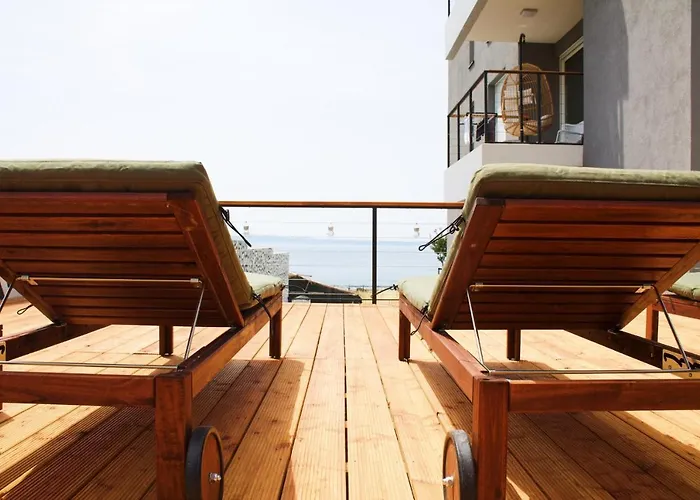 Cozy Seaside With Private Pool & Terrace *