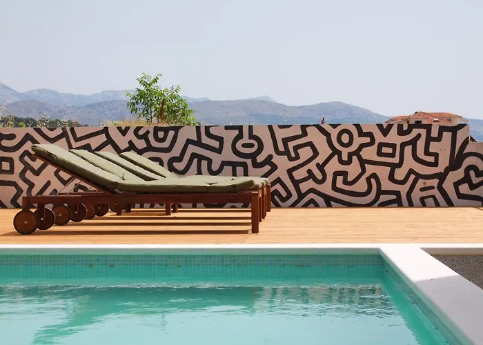 Cozy Seaside With Private Pool & Terrace Apartamento