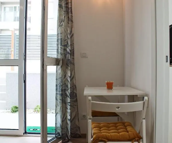 Cozy Seaside With Private Pool & Terrace Apartamento Split