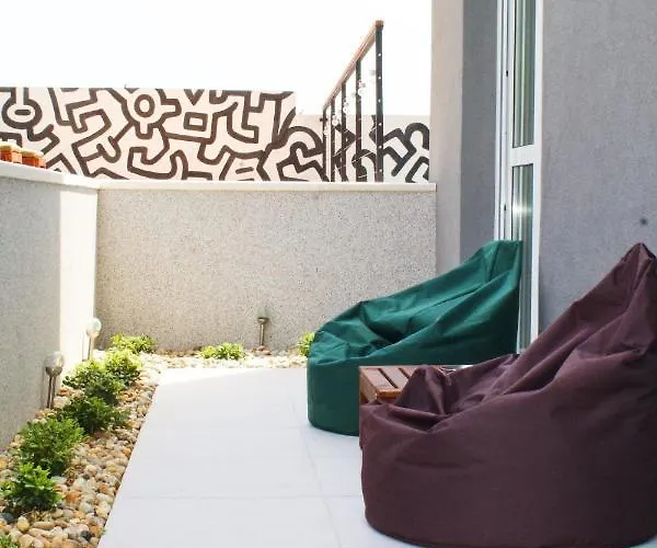 Apartamento Cozy Seaside With Private Pool & Terrace